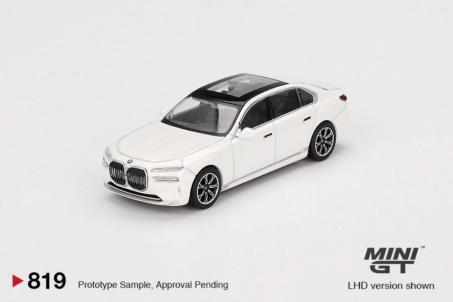 Mini GT 1/64 BMW i7 xDrive60 Mineral White (BLİSTER)