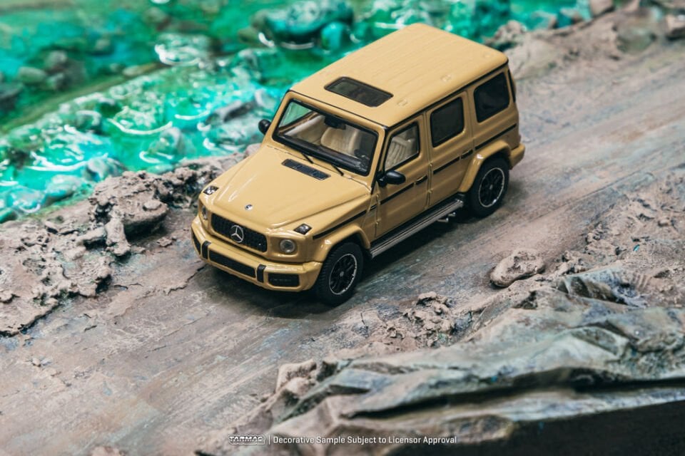 Tarmac Works 1/64 Mercedes-AMG G 63 Brown