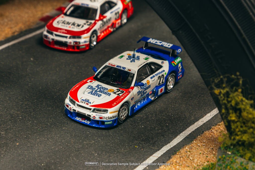 Tarmac Works 1/64 Nissan NISMO GT-R LM 24h of Le Mans 1995 #22 White/Blue
