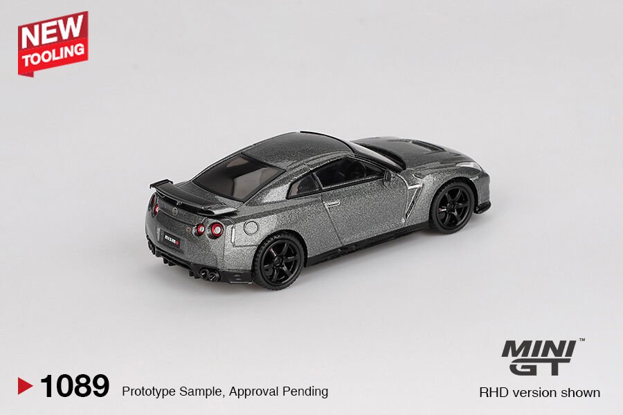 Mini GT 1/64 NISSAN GT-R 2013 Dark Metal Gray(NISMO R35 CRS Version)