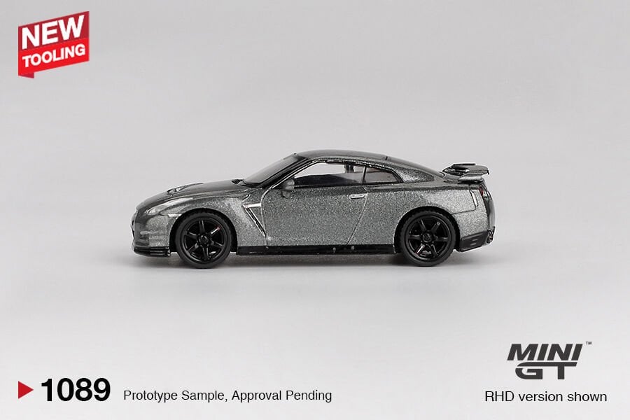 Mini GT 1/64 NISSAN GT-R 2013 Dark Metal Gray(NISMO R35 CRS Version)