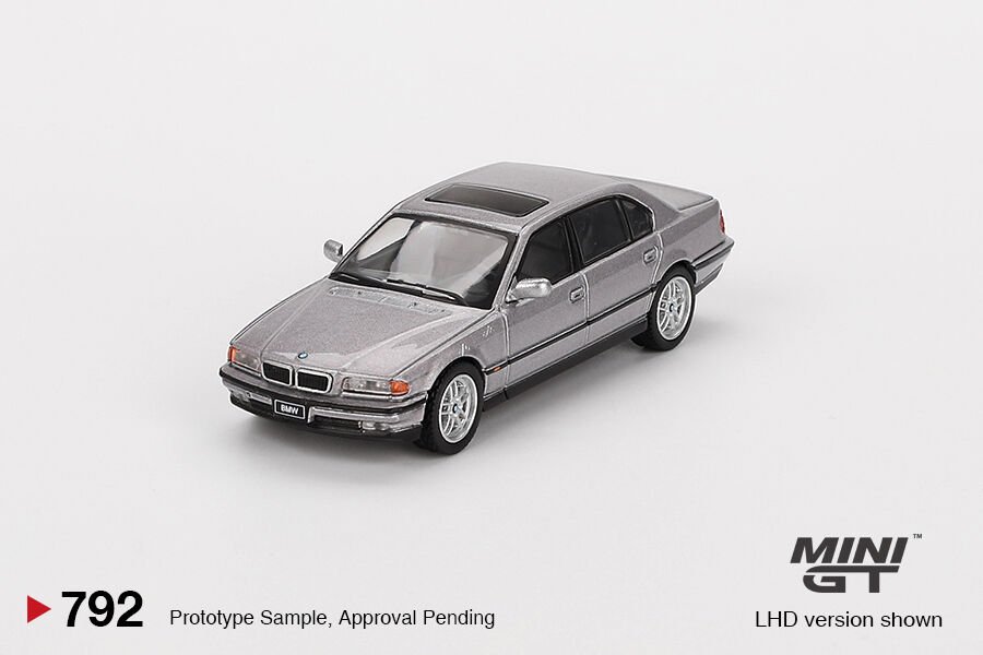 Mini GT 1/64 BMW 750IL Aspen Silver Metallic (BLİSTER)