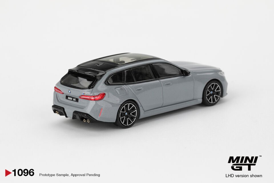 Mini GT 1/64 BMW M5 Touring (G99) Brooklyn Grey Metallic