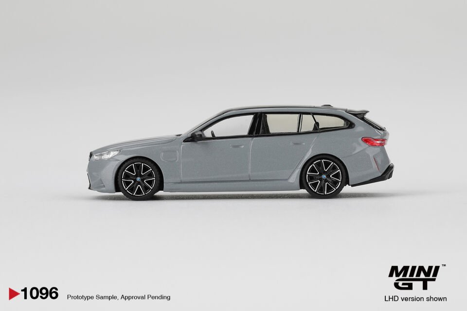 Mini GT 1/64 BMW M5 Touring (G99) Brooklyn Grey Metallic